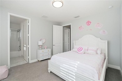 $25,000 SELLER CREDIT AT CLOSING! 6 BEDROOMS + DEN, 5 BATHROOMS - photo 17