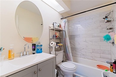 Well maintained, tenant occupied 1,275 sf, 3-bedroom, 2.5 bath - photo 17