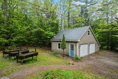 Charming 3 bedroom, 2 bath home set privately on 1+ acre in - photo 23