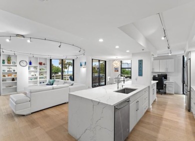 This beautifully updated 3 BR, 2.5 BA corner unit offers - photo 4