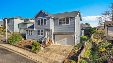 Beautiful 2018 Garden Estates custom home with 2 master suites - photo 28