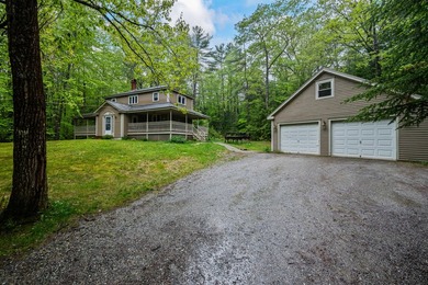 Charming 3 bedroom, 2 bath home set privately on 1+ acre in - photo 28