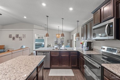 Welcome to this beautifully maintained newer construction home - photo 33