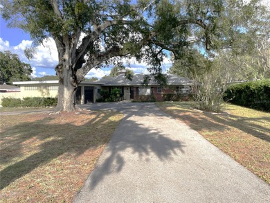(private lake, pond, creek) Home Sale Pending in Tampa Florida