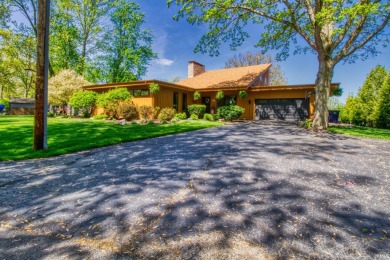 Lake Home For Sale in Warsaw, Indiana