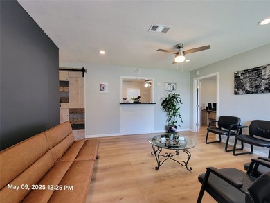 EXCELLENT AND CONVENIENT COMMERCIAL LOCATION! Easy access to - photo 3