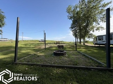 Camping package ready for your next lake getaway! This - photo 5