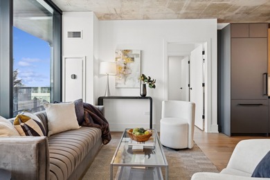 Stunning city and river views! Experience sophisticated urban