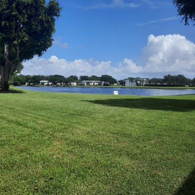Lake Condo For Sale in Delray Beach, Florida