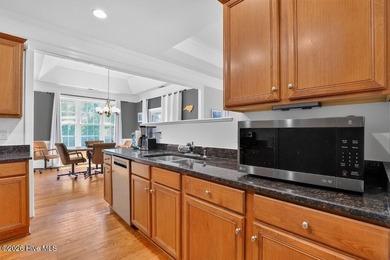 MOTIVATED SELLER OFFERING A 1 YEAR, 1% INTETREST RATE BUYDOWN!!! - photo 14