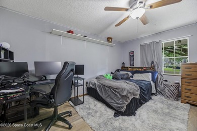 Discover the perfect blend of space, privacy, and opportunity - photo 19