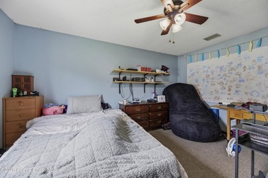 Discover the perfect blend of space, privacy, and opportunity - photo 22
