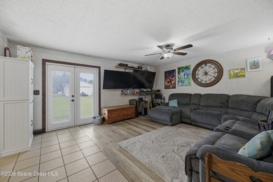 Discover the perfect blend of space, privacy, and opportunity - photo 28
