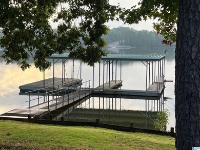 HUGE PRICE REDUCTION!!!!Recently remodeled 4BR/3BA lake home on - photo 5