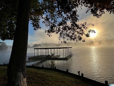 HUGE PRICE REDUCTION!!!!Recently remodeled 4BR/3BA lake home on - photo 6