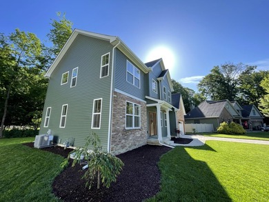 **INTERIOR PHOTOS COMING TOMORROW** Beautiful custom-built - photo 3