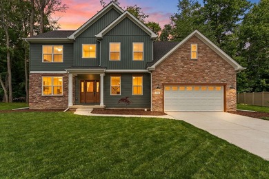 **INTERIOR PHOTOS COMING TOMORROW** Beautiful custom-built - photo 4
