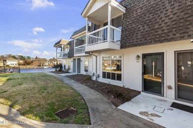 Ross Barnett Reservoir Condo For Sale in Ridgeland Mississippi