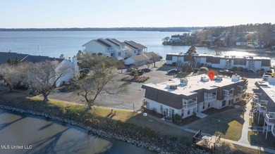 Wow! Updated condo with beautiful water views at sought after - photo 4