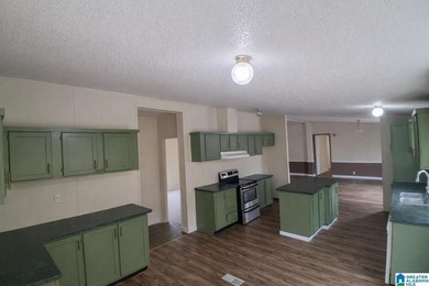 MOTIVATED SELLER - BRING ALL OFFERS. Discover a rare opportunity - photo 4