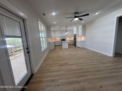 Beautiful canal-front home just minutes from downtown Bay St - photo 16