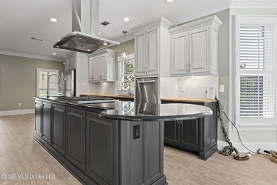 Nestled in the prestigious Bayou Oaks Subdivision - one of - photo 24