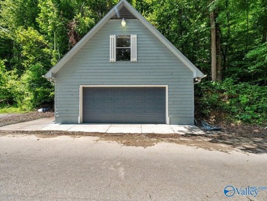 Nestled along the Elk River, 2-bed, 2-bath waterfront retreat - photo 26