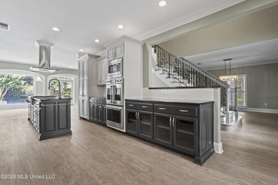Nestled in the prestigious Bayou Oaks Subdivision - one of - photo 29