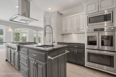Nestled in the prestigious Bayou Oaks Subdivision - one of - photo 30