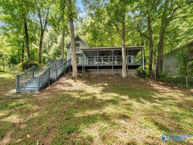 Nestled along the Elk River, 2-bed, 2-bath waterfront retreat - photo 35
