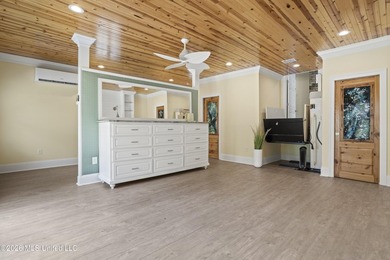 Nestled in the prestigious Bayou Oaks Subdivision - one of - photo 38