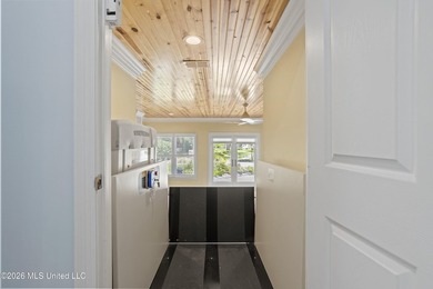Nestled in the prestigious Bayou Oaks Subdivision - one of - photo 42