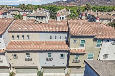 BEAUTIFULLY APPOINTED 2 BEDROOM, 2.5 BATH TOWNHOME WITH DUAL - photo 44