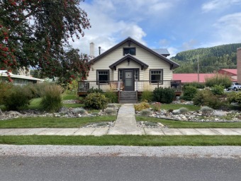 Pend Oreille River Home For Sale in Metaline Falls Washington
