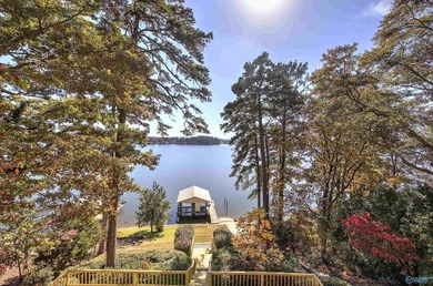 Weiss Lake Deep Water Retreat - Furnished | 2 Boat Slips | - photo 31
