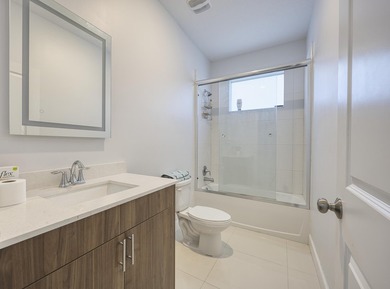 Dream Home in West Palm Beach! Welcome to 941 Fitch Dr - a - photo 2