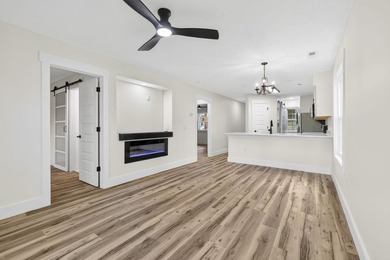 Fully renovated, ground-floor end-unit two-bedroom, two-bathroom - photo 15