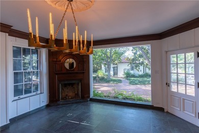 Stunning Historical Estate with Bay Views. Step into history - photo 15