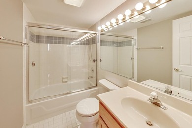 MOTIVATED SELLER offering this spacious 2-bedroom, 2-bath corner - photo 15