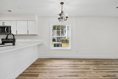 Fully renovated, ground-floor end-unit two-bedroom, two-bathroom - photo 18