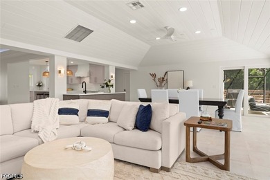 Welcome to this breathtaking, light-filled, airy modern - photo 20