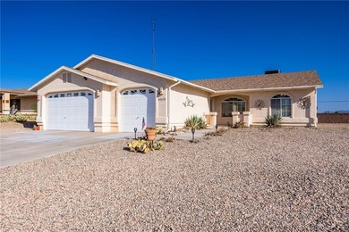 Welcome to this pristine 3BR/2BA home located on a quiet street - photo 2