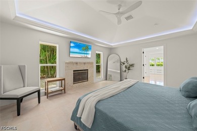 Welcome to this breathtaking, light-filled, airy modern - photo 24