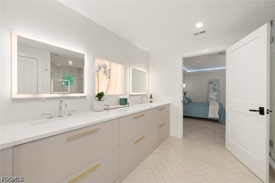 Welcome to this breathtaking, light-filled, airy modern - photo 26