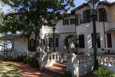 Stunning Historical Estate with Bay Views. Step into history - photo 28