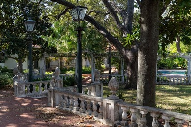 Stunning Historical Estate with Bay Views. Step into history - photo 29