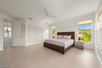 Welcome to this breathtaking, light-filled, airy modern - photo 34