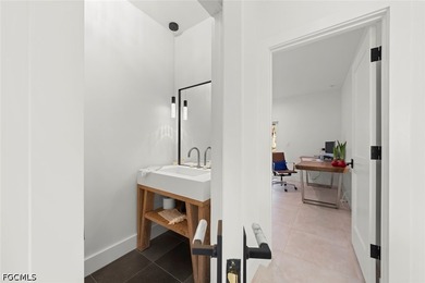 Welcome to this breathtaking, light-filled, airy modern - photo 39