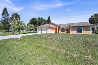 Looking to build sweat equity and make this home your own? This - photo 3
