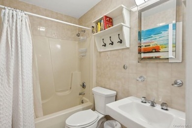 Welcome to 161 Monroe Drive, Montauk, NY - a haven of - photo 13